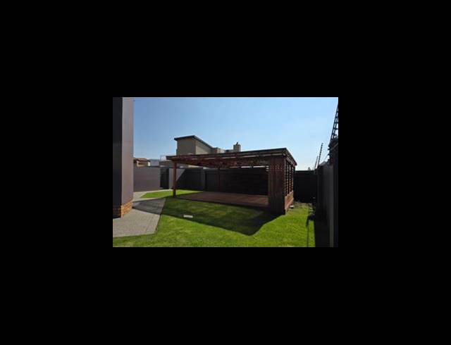 3 BEDROOM HOUSE FOR SALE IN HELDERWYK